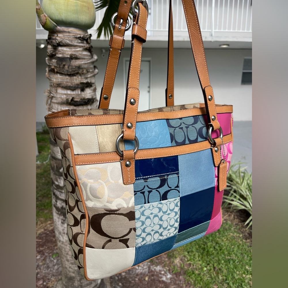 Y2k Coach Patchwork tote bag EXCELLENT CONDITION - image 4